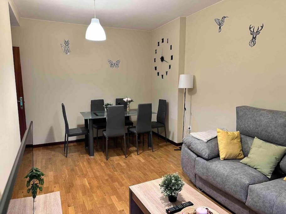 Apartamento Con Vistas A La Montana Infiesto Kültér fotó